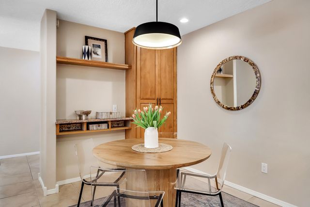 1815 Princeton Drive NE, Albuquerque, NM 87106