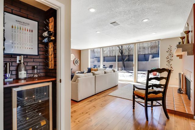 1815 Princeton Drive NE, Albuquerque, NM 87106