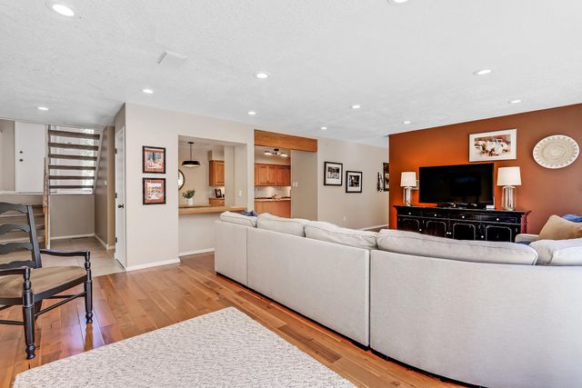 1815 Princeton Drive NE, Albuquerque, NM 87106