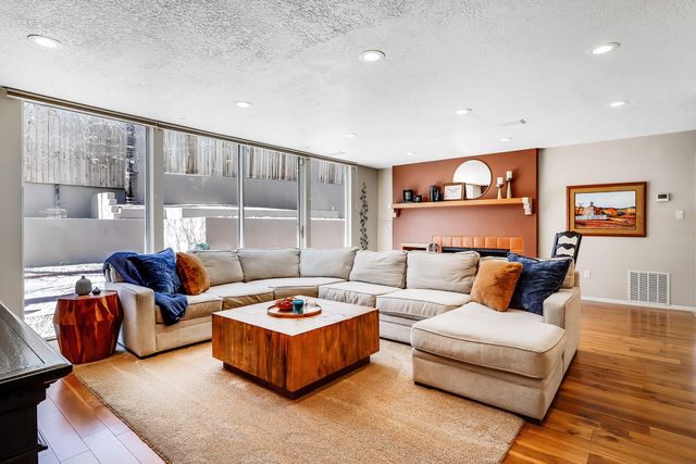 1815 Princeton Drive NE, Albuquerque, NM 87106