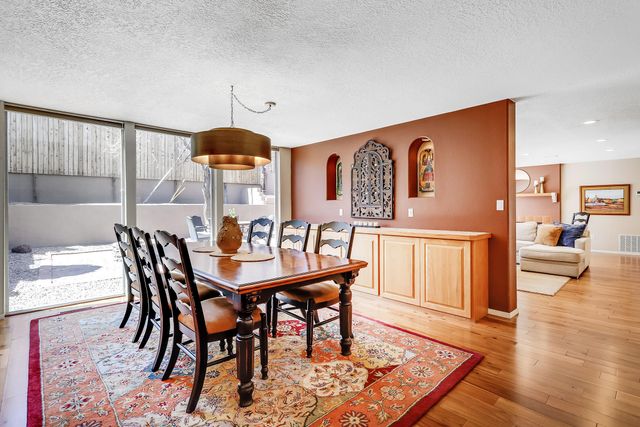 1815 Princeton Drive NE, Albuquerque, NM 87106