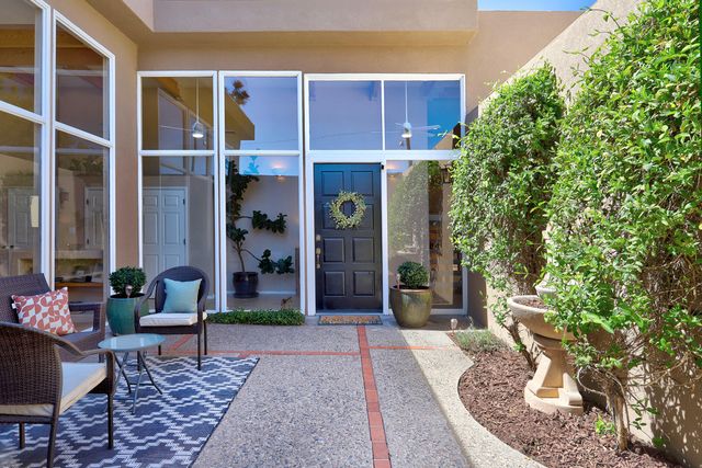 1815 Princeton Drive NE, Albuquerque, NM 87106