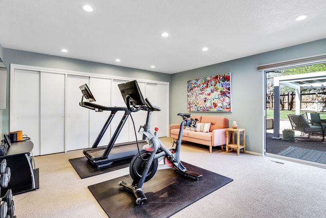 1815 Princeton Drive NE, Albuquerque, NM 87106