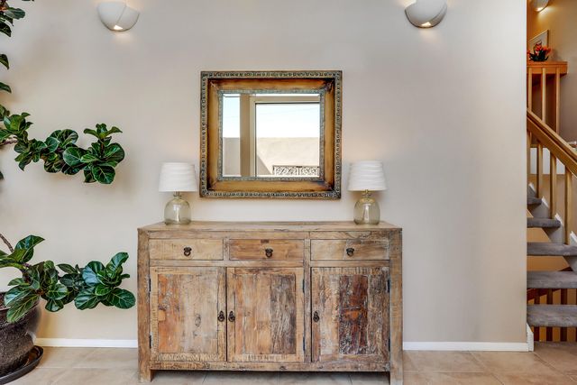 1815 Princeton Drive NE, Albuquerque, NM 87106