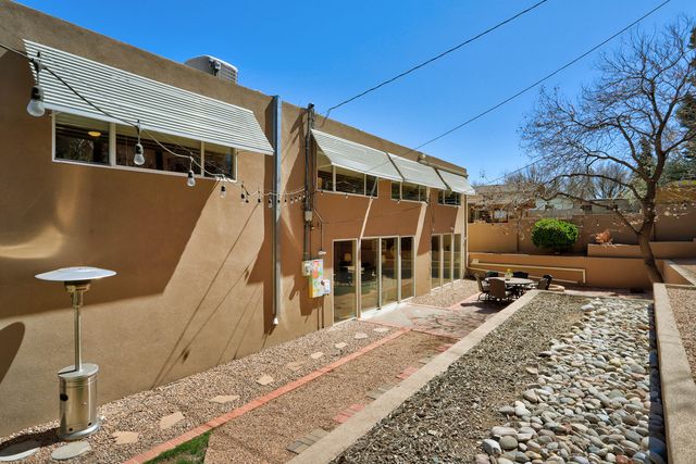 1815 Princeton Drive NE, Albuquerque, NM 87106