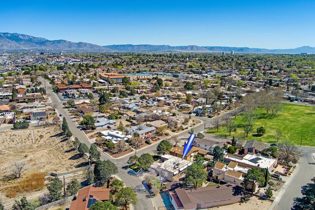 1815 Princeton Drive NE, Albuquerque, NM 87106