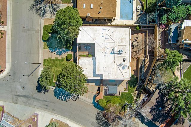 1815 Princeton Drive NE, Albuquerque, NM 87106