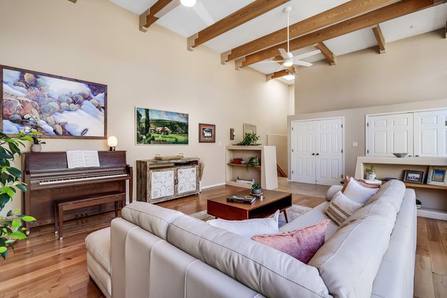 1815 Princeton Drive NE, Albuquerque, NM 87106