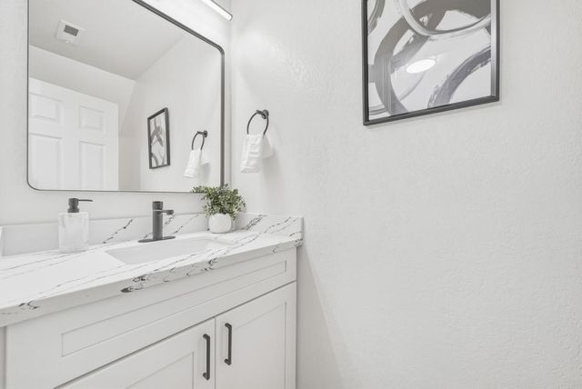 3600 Green Acre Road, Oakland, CA 94619
