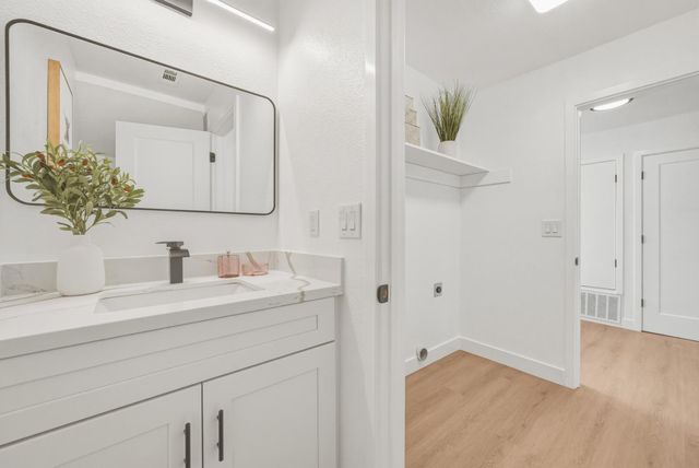 3600 Green Acre Road, Oakland, CA 94619