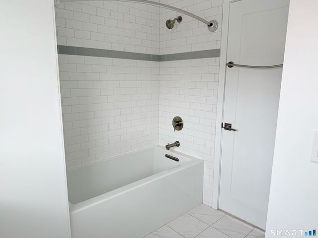 40 Montoya Drive 40, Branford, CT 06405