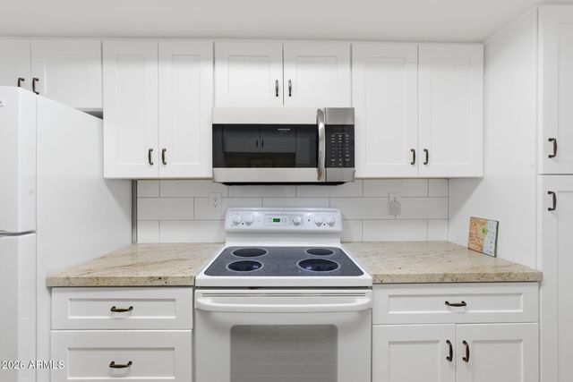 10444 N 69TH Street 210, Paradise Valley, AZ 85253