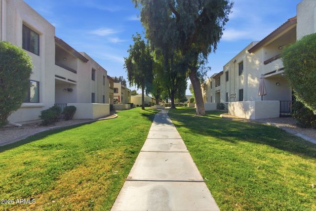 10444 N 69TH Street 210, Paradise Valley, AZ 85253