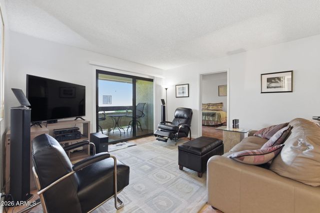 10444 N 69TH Street 210, Paradise Valley, AZ 85253