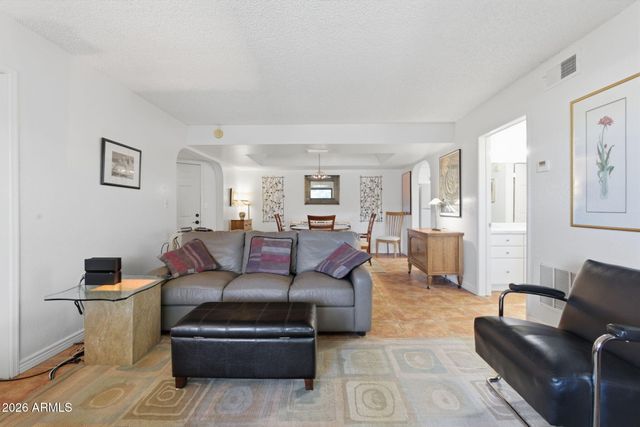 10444 N 69TH Street 210, Paradise Valley, AZ 85253