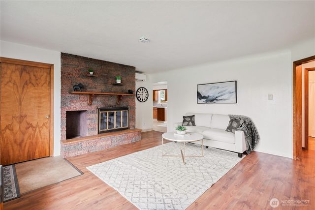 8 Terry Court, Longview, WA 98632