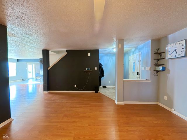 921 Westpointe Drive, Shelbyville, IN 46176