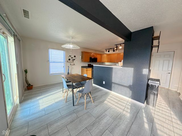 921 Westpointe Drive, Shelbyville, IN 46176