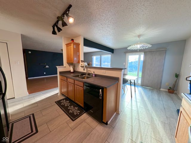 921 Westpointe Drive, Shelbyville, IN 46176