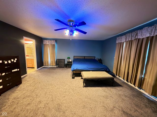 921 Westpointe Drive, Shelbyville, IN 46176