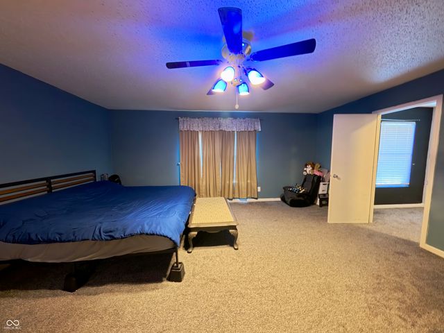 921 Westpointe Drive, Shelbyville, IN 46176