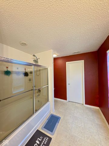 921 Westpointe Drive, Shelbyville, IN 46176