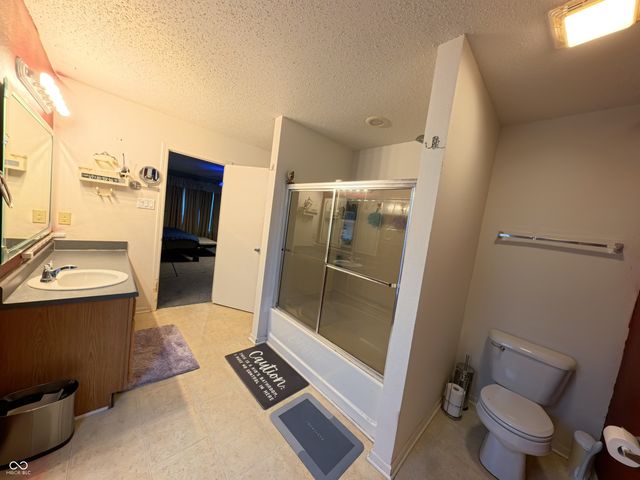 921 Westpointe Drive, Shelbyville, IN 46176