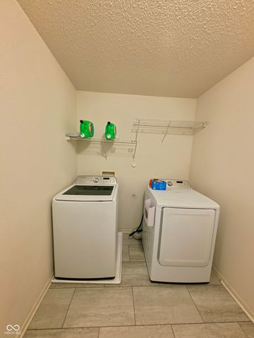 921 Westpointe Drive, Shelbyville, IN 46176