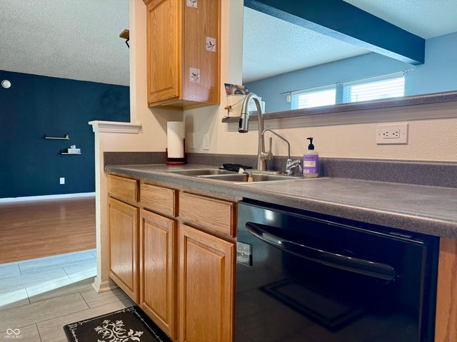 921 Westpointe Drive, Shelbyville, IN 46176