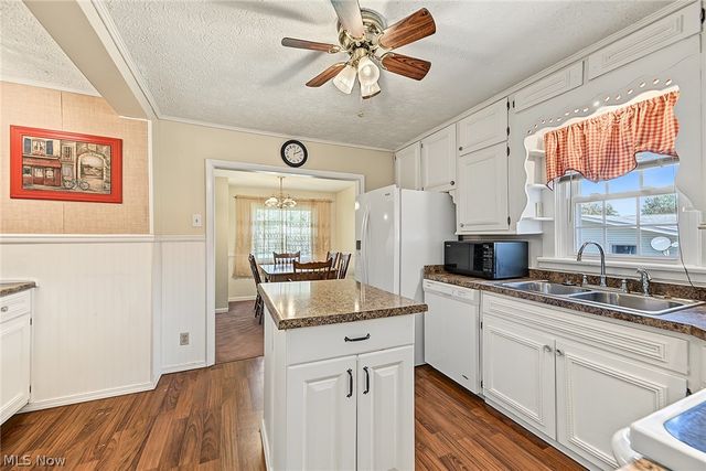 852 Eastwood Avenue, Tallmadge, OH 44278
