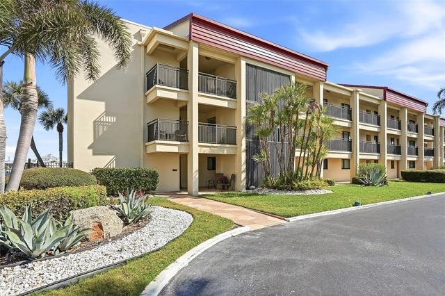 868 BAYWAY BOULEVARD 101, Clearwater Beach, FL 33767
