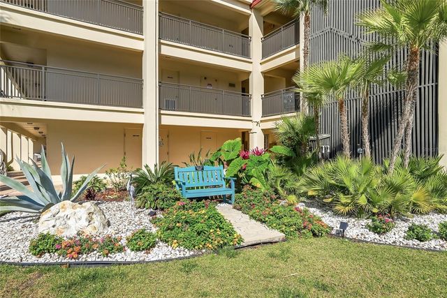 868 BAYWAY BOULEVARD 101, Clearwater Beach, FL 33767