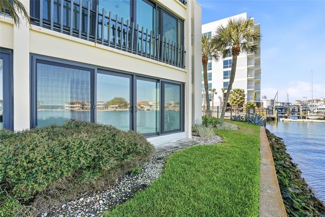 868 BAYWAY BOULEVARD 101, Clearwater Beach, FL 33767
