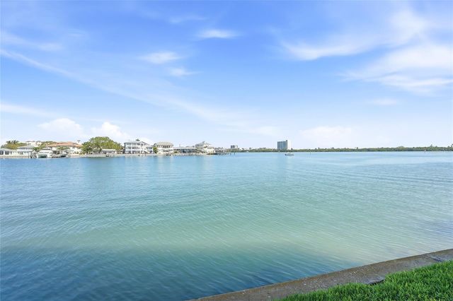 868 BAYWAY BOULEVARD 101, Clearwater Beach, FL 33767