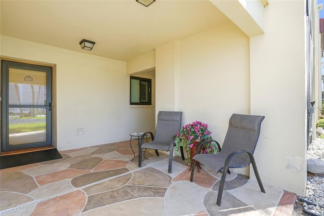 868 BAYWAY BOULEVARD 101, Clearwater Beach, FL 33767