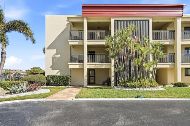 868 BAYWAY BOULEVARD 101, Clearwater Beach, FL 33767