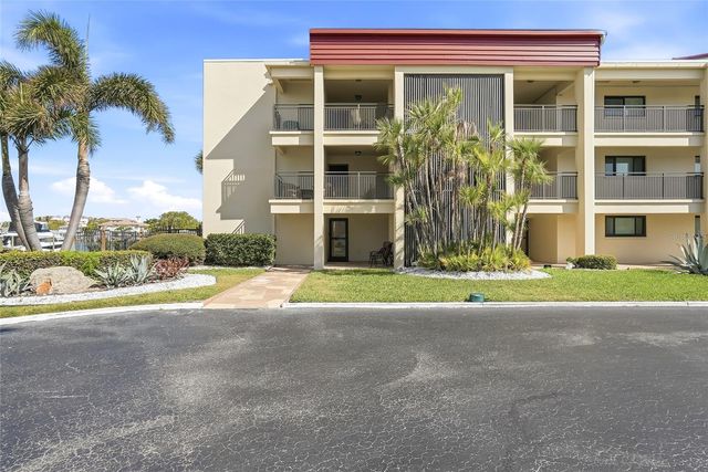 868 BAYWAY BOULEVARD 101, Clearwater Beach, FL 33767