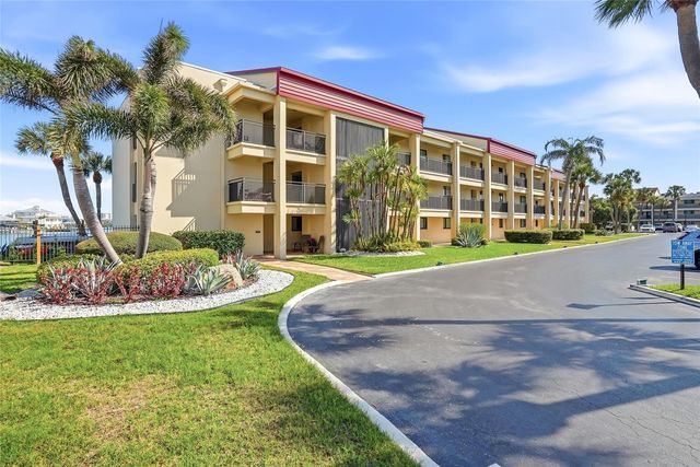 868 BAYWAY BOULEVARD 101, Clearwater Beach, FL 33767