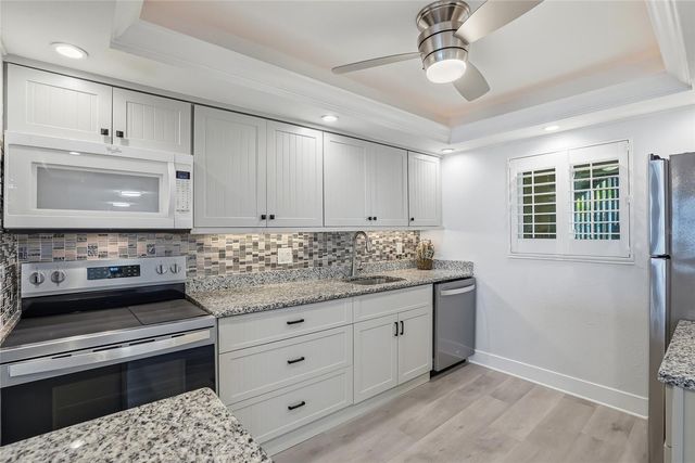 868 BAYWAY BOULEVARD 101, Clearwater Beach, FL 33767