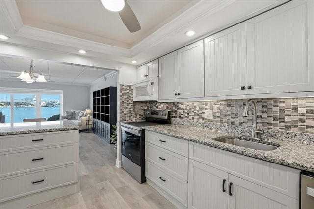 868 BAYWAY BOULEVARD 101, Clearwater Beach, FL 33767