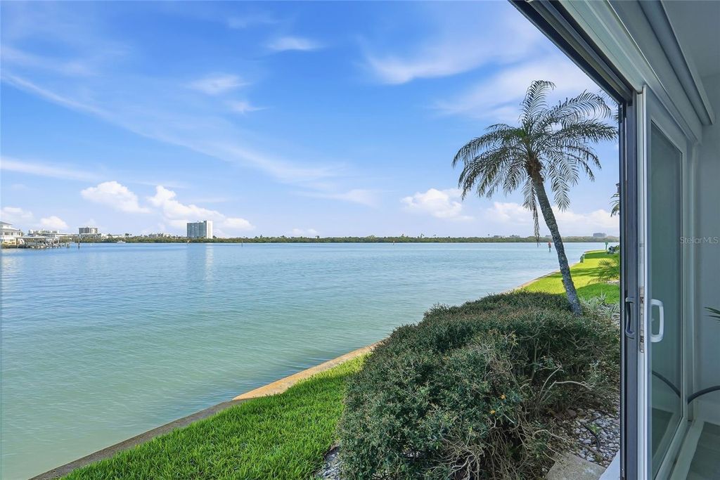 868 BAYWAY BOULEVARD 101, Clearwater Beach, FL 33767