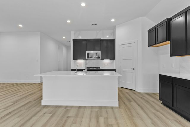 4525 Iguaza Falls Drive, Conroe, TX 77303