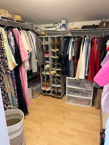 33 Pleasant St, Hopkinton, MA 01748