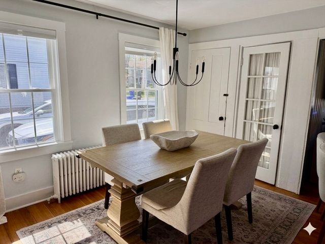 33 Pleasant St, Hopkinton, MA 01748