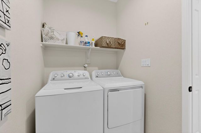 1318 Vallecito Court NW, Los Lunas, NM 87031
