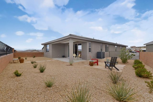 1318 Vallecito Court NW, Los Lunas, NM 87031