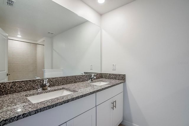 30766 VERIDIAN WAY, Wesley Chapel, FL 33543