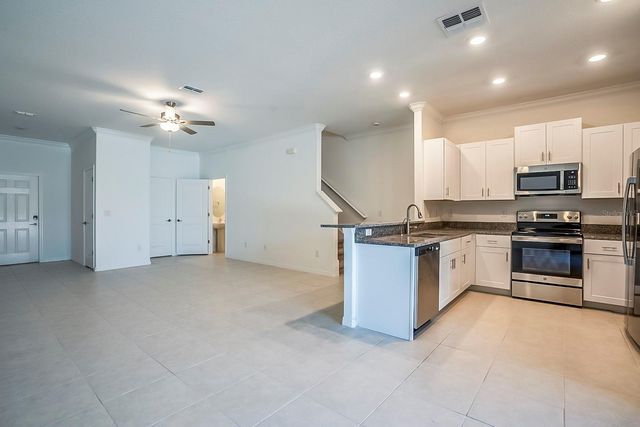 30766 VERIDIAN WAY, Wesley Chapel, FL 33543