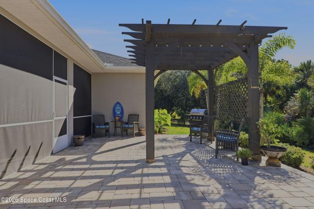 5696 Cypress Creek Drive, Grant, FL 32949