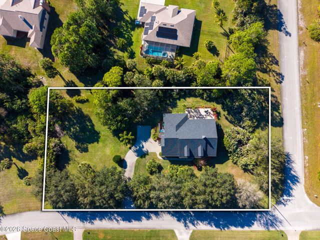 5696 Cypress Creek Drive, Grant, FL 32949